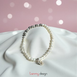 Pearl bracelet with silver beads and silver L charm